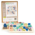 Tablă educațională din lemn cu cifre și litere - 51 de elemente Ecotoys MA4512